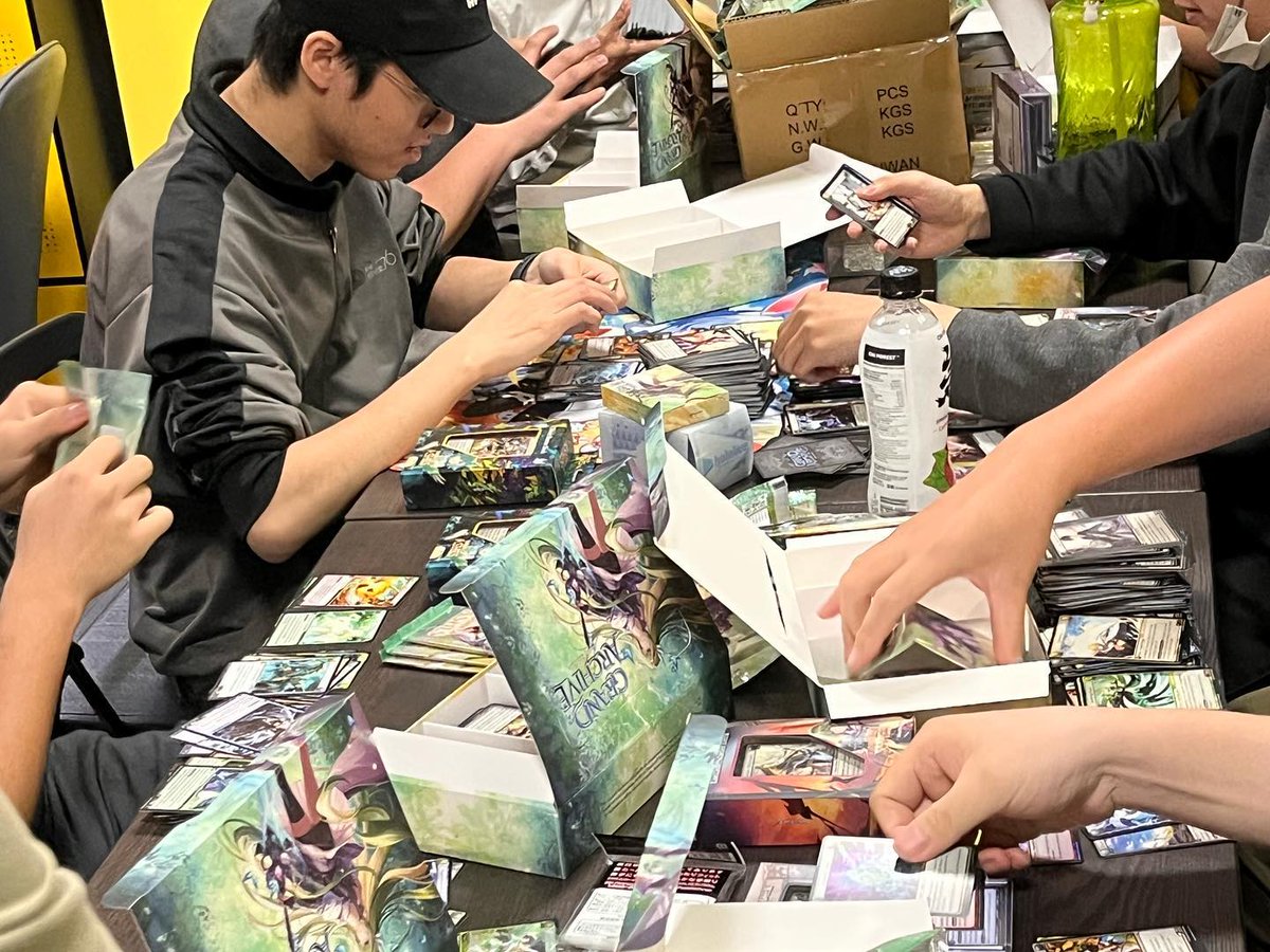 Homerunfab's tweet photo. Home-run Fabulous card shop
28/4/2023 Grand Archive first event in Hong Kong

We will soon announce more details on our regular store events.

#gatcg
#grandarchivetcg
#grandarchivetcghk https://t.co/HrtBG61gfQ