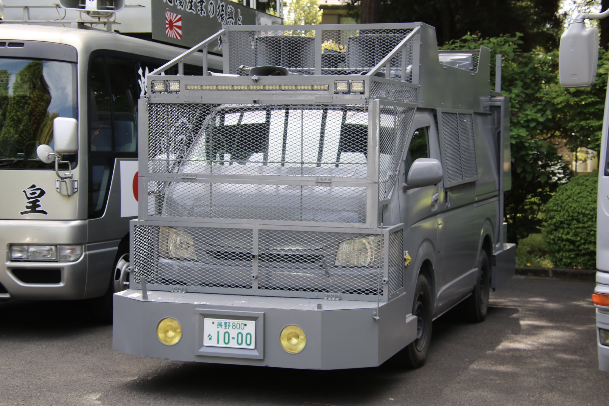 NOBU 様右翼街宣車ハイエース NOBU様依頼品右翼街宣車ハイエース