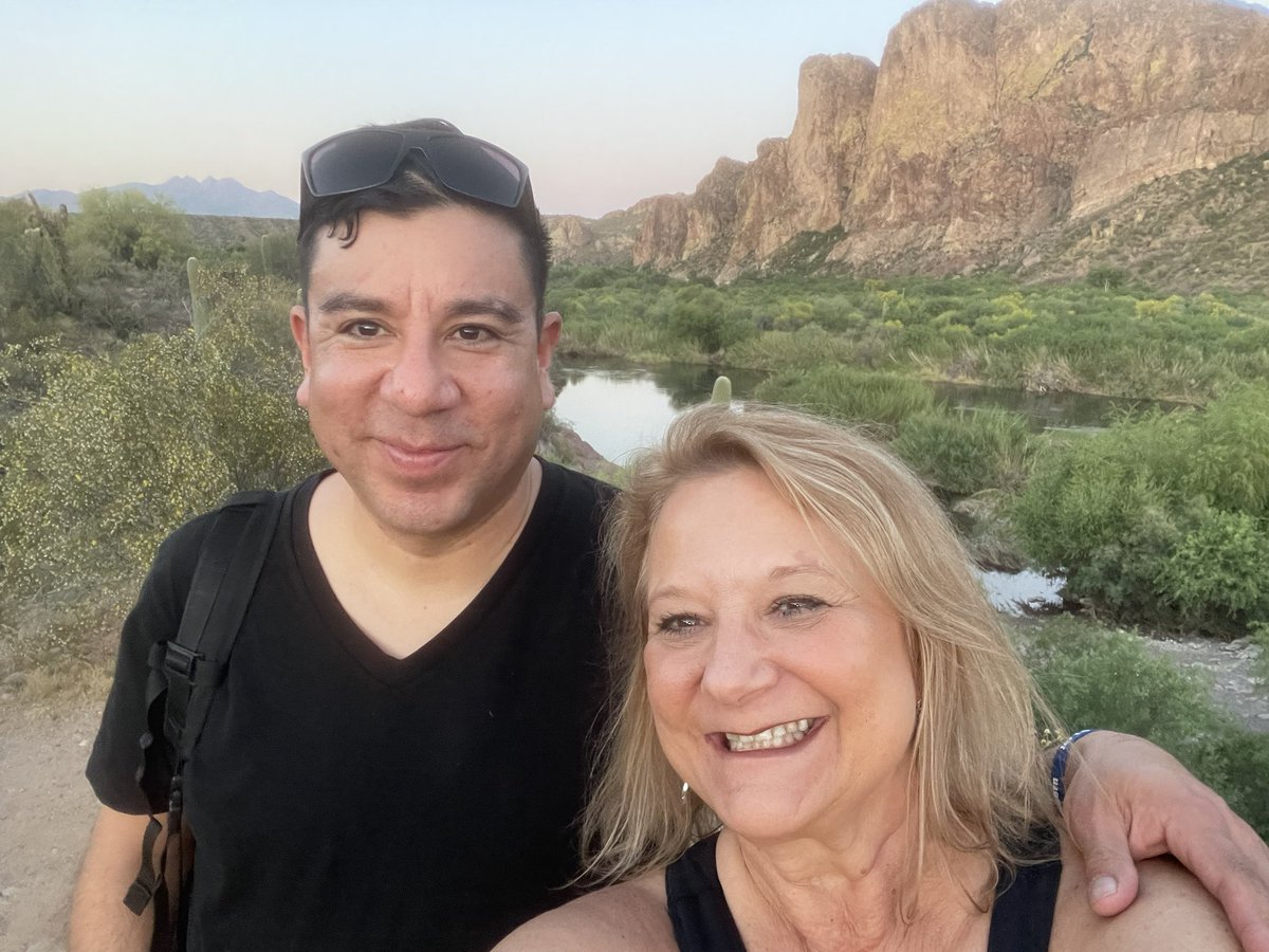 GailGolec's tweet image. Chasing sunsets and moonlight on an starry night in beautiful AZ with my dear friend @paul_s_martin76 

Back to work in the morning.  

#ElectionProtection  #TakeAmericaBack #HandCount #MAGA
