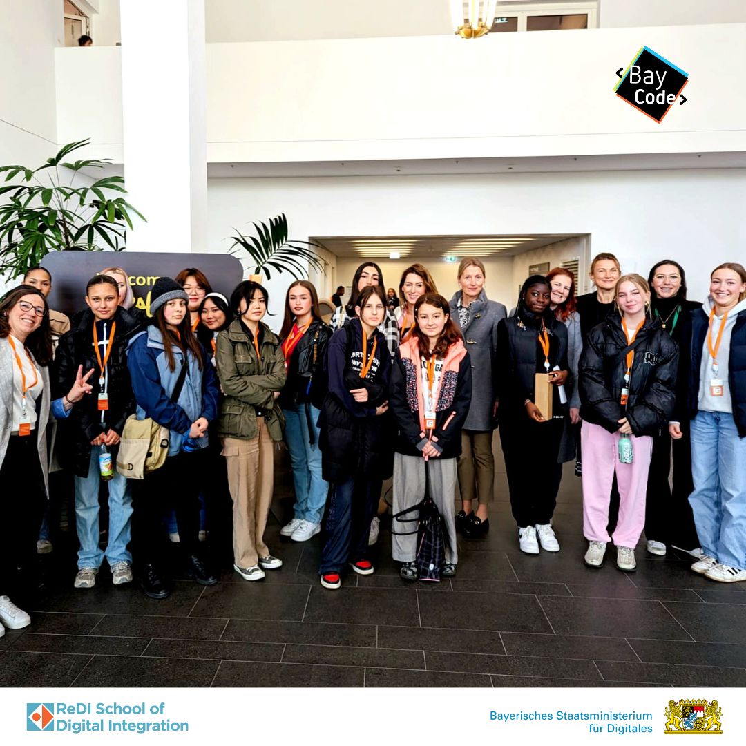 Girls Day bei #BayCode!  
In der IT gibt es noch viel zu wenige IT-Expertinnen! Deshalb hat #BayCode mit <a href="/SalesforceDACH/">Salesforce DACH</a> einen Hackathon für 28 Mädchen veranstaltet.  

Vielen Dank an das Team von Salesforce!  

@gerlach_judith <a href="/digitalbayern/">Bayerisches Digitalministerium</a>