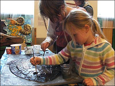 DarrellWakelam's tweet image. Hard to believe but I think this will be the 16th year in a row where I&apos;ve worked at this fabulous event, with lots of future artists and scientists. 👍 #FossilFestival