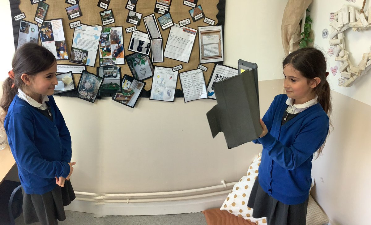 stsilasyear3_4's tweet photo. The strangest thing happened in 3/4! Pupils began doubling themselves in order to get the perfect photo.
#stsilascomputing https://t.co/L5U8n4YxpV