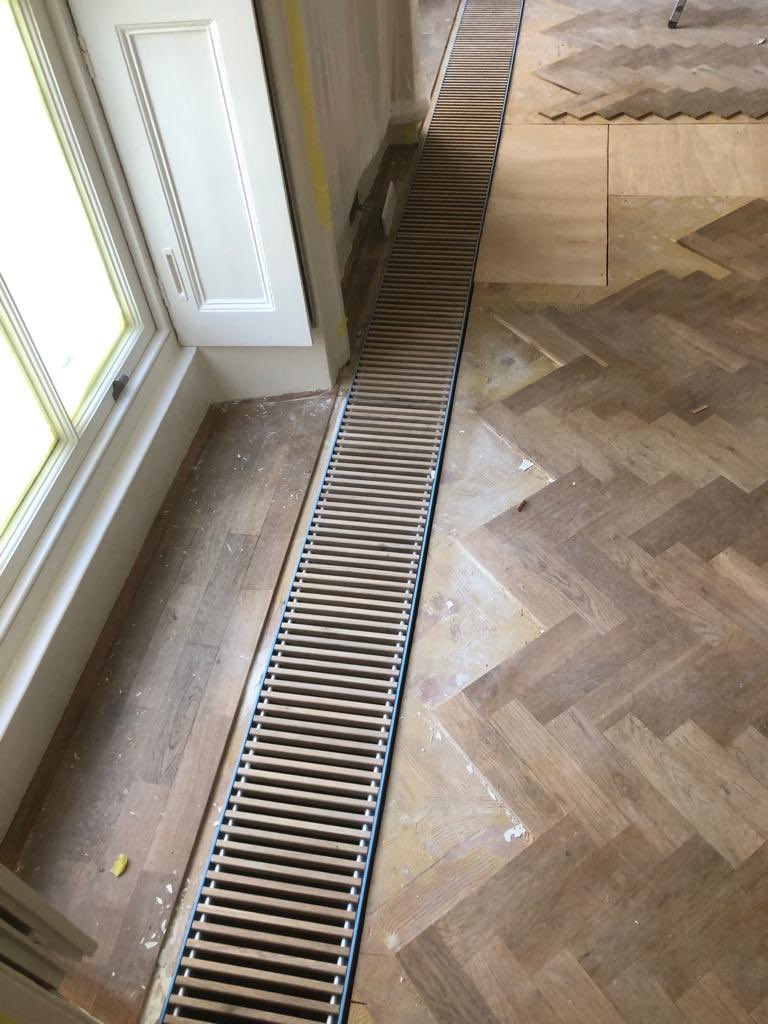 planet_flooring's tweet photo. New floor radiator's installed into this old oak herringbone floor in central London. Repairs to reinstate border and part of the field. Then a re sand and seal using #Loba #EasyPrime and #Viva 
#parquet #oak #herringbone #flooring #Loba #repairs https://t.co/x7NbqrpdcL