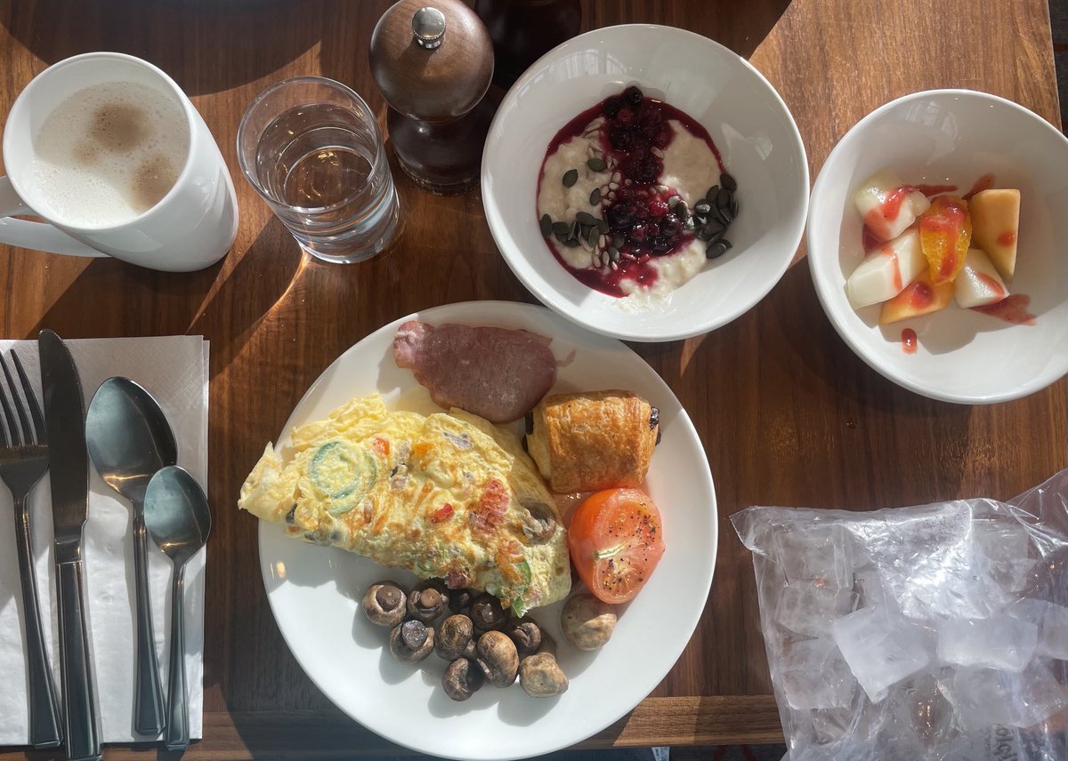kate944032's tweet photo. #breakfastsomewhere https://t.co/PPxWb3SGwg
