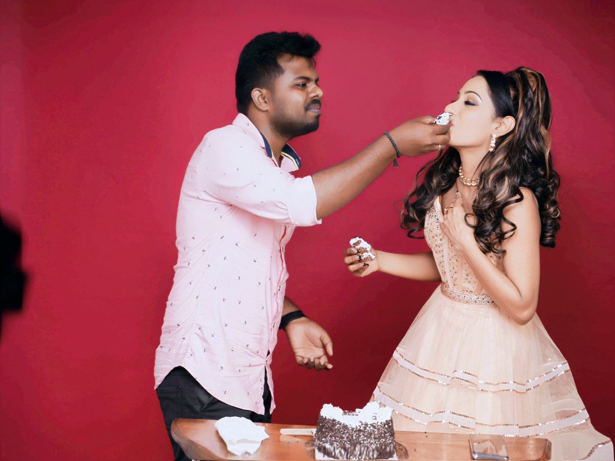 prinz_prem's tweet photo. Wishing a Gorgeous And Xtremely Talented Versatile Actress/Model #MrsUniverseAsiaUSA - @shreyaa_sumi Ma'am a Very Happy Birthday as Lovely as Herself 💓

Have a Successful Year Ahead ☺️💐

#ShreyaaSumi #DrShreyaaSumi

PC : @tprasannavalli
MUA : @I_am_Thara_

🦋 #PrinzPrem 💙 https://t.co/fT2dP4e9Fs
