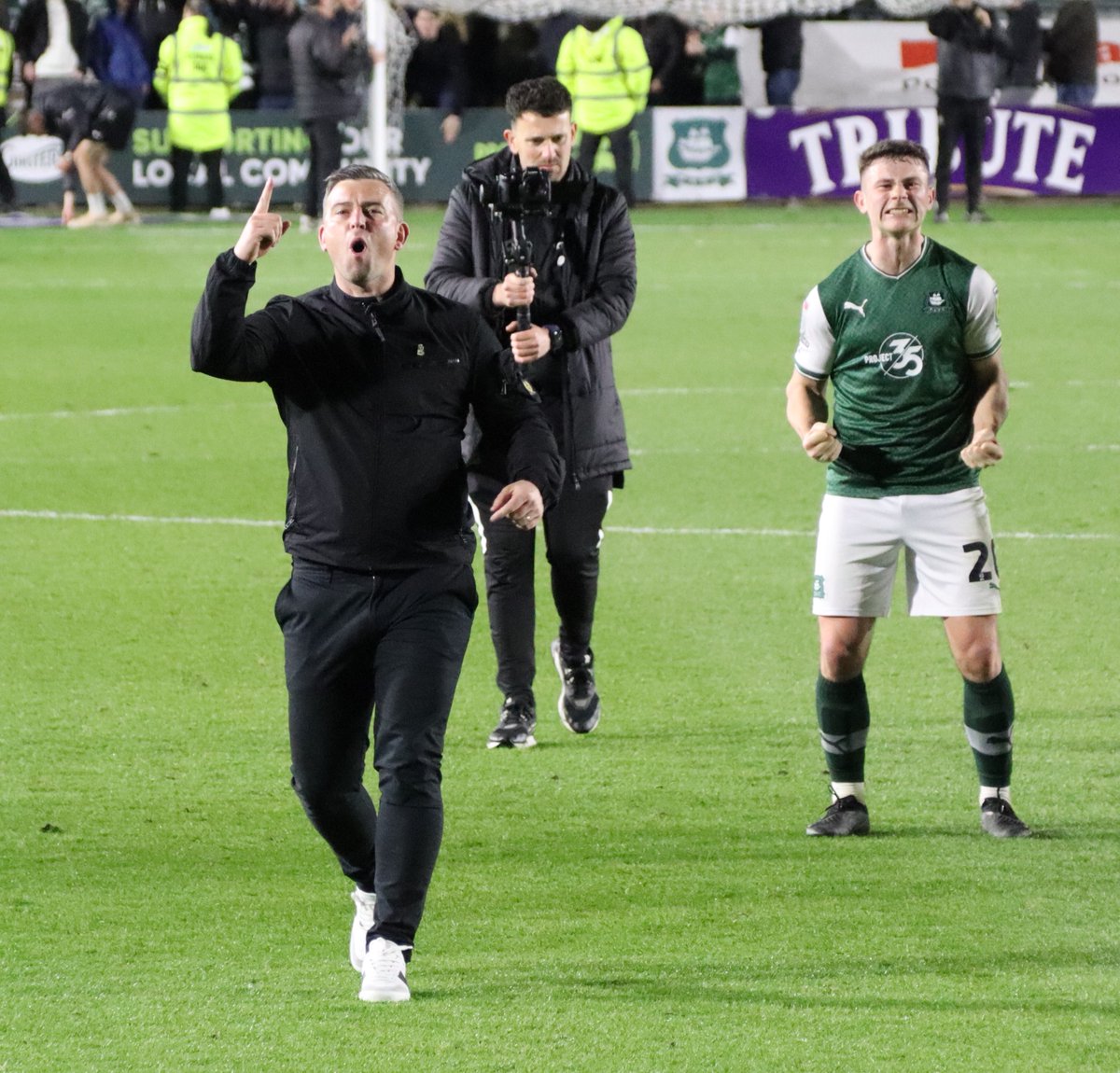 ArgyleArchive's tweet photo. 37 years ago today Argyle were promoted to the 2nd tier after beating Bristol City 4-0. The lads can repeat that feat today in front of a full house at Home Park.  By 5pm tonight they can all be heroes. Let's roar them on, then let the party begin. #pafc #promotion https://t.co/baGLT0UMyR