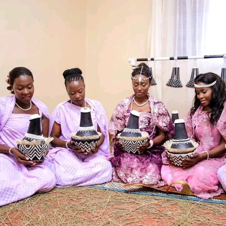 In Tooro culture, women sit in a particular posture that serves as the standard floor sitting posture for traditional formal occasions, and it is generally considered the respectful way to sit in the presence of elders unless otherwise permitted. 
#Toorokokasemera