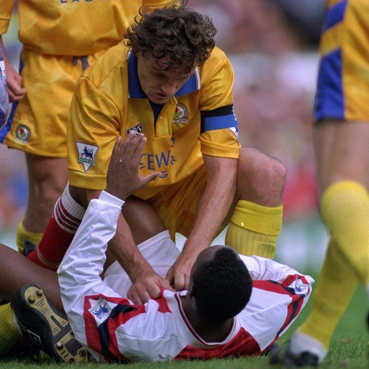 irish_pics's tweet image. Happy 67th Birthday to Ireland hero Kevin Moran. Whilst there is a vast array of photos to choose, this is my personal favourite as Kev made @IanWright0 quake in his boots in the early Premier League years