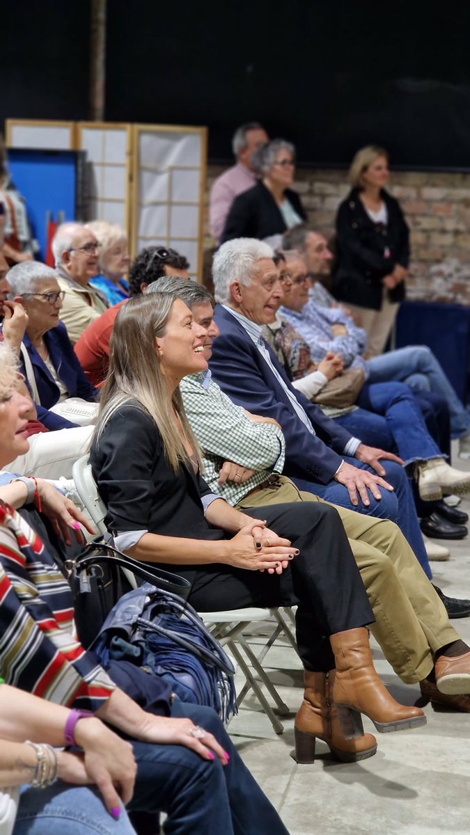 miriamnoguerasM's tweet image. Compromís amb els ciutadans i amb el país. Capacitats incalculables. @Domenecpaloma i @FerranCeCa hi són PER TU. A #Olesa estan de sort💛 @JuntsXOlesa