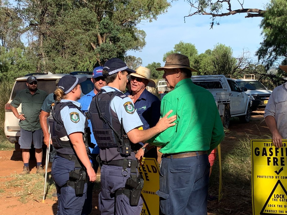 Santos are selling their filthy toxic industry to the gullible at the Gunnedah Agricultural Show this weekend, trying to flog the expansion of the #narrabrigas project into the #liverpoolplains &amp; the #hunter #gas #pipeline across our farms.

Farmers are preparing for the battle.