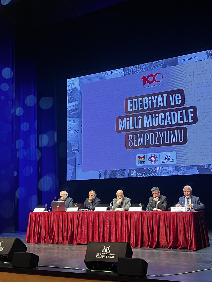 turkiye_arastir's tweet photo. Sempozyumun ikinci günündeyiz!

Moderatörlüğünü Doç. Dr. Ahmet Kuyaş’ın yaptığı “Milli Mücadele Edebiyatı ve Tarihyazımı” oturumuyla başladı. https://t.co/qx2Tet5Y9v