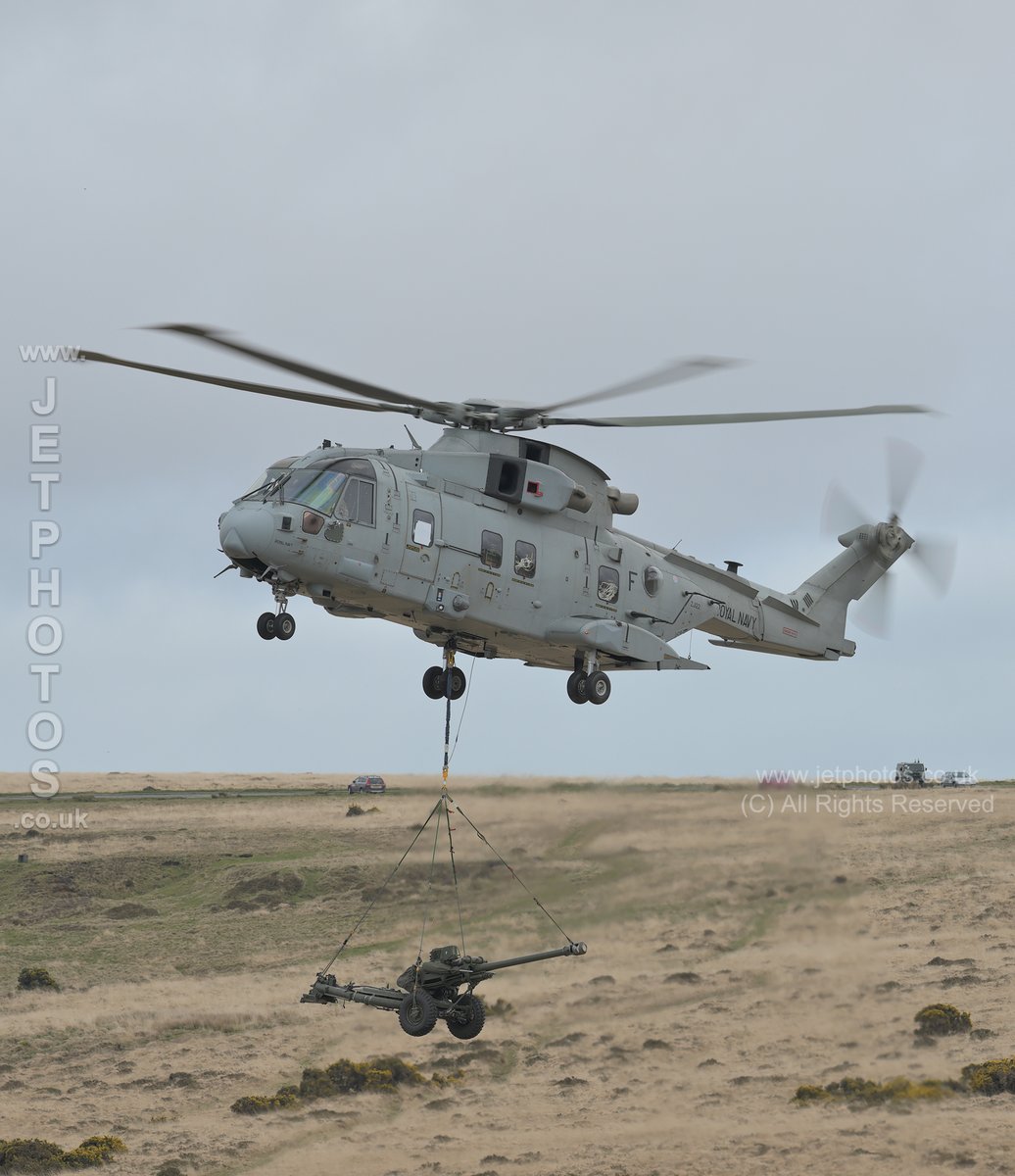 Awesomwe day at ten tors event,superb RN/armed services support for #tentors @royalNavy @845NAS @RNASYeovilton