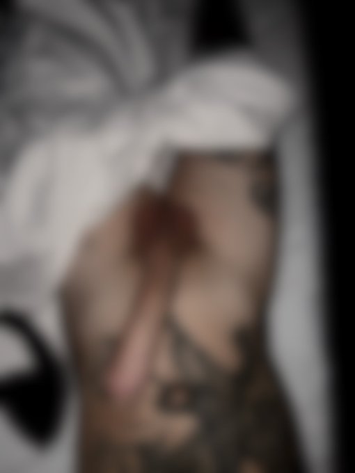 Save a cowboy ride a horse https://t.co/4TWatOLPNG https://t.co/hZInaj3rlq