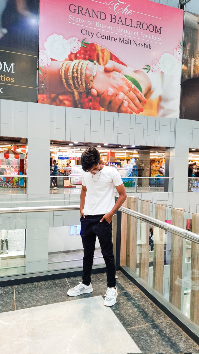 APandirkar29's tweet photo. 𝙏𝙝𝙚 𝙗𝙚𝙨𝙩 𝙬𝙖𝙮 𝙩𝙤 𝙠𝙣𝙤𝙬 𝙮𝙤𝙪𝙧𝙨𝙚𝙡𝙛, 𝙞𝙨 𝙩𝙤 𝙗𝙚 𝙖𝙡𝙤𝙣𝙚!!!
.
.
.
.
.
.
.
.
#gym #viralpost #trend #trending #gymlife #gym #fitness #fitnessmotivation #fitnessmodel #gym #followforfollowback #followtrain #like4likes #gaintrick #gaintrains https://t.co/jhocHSVzsV