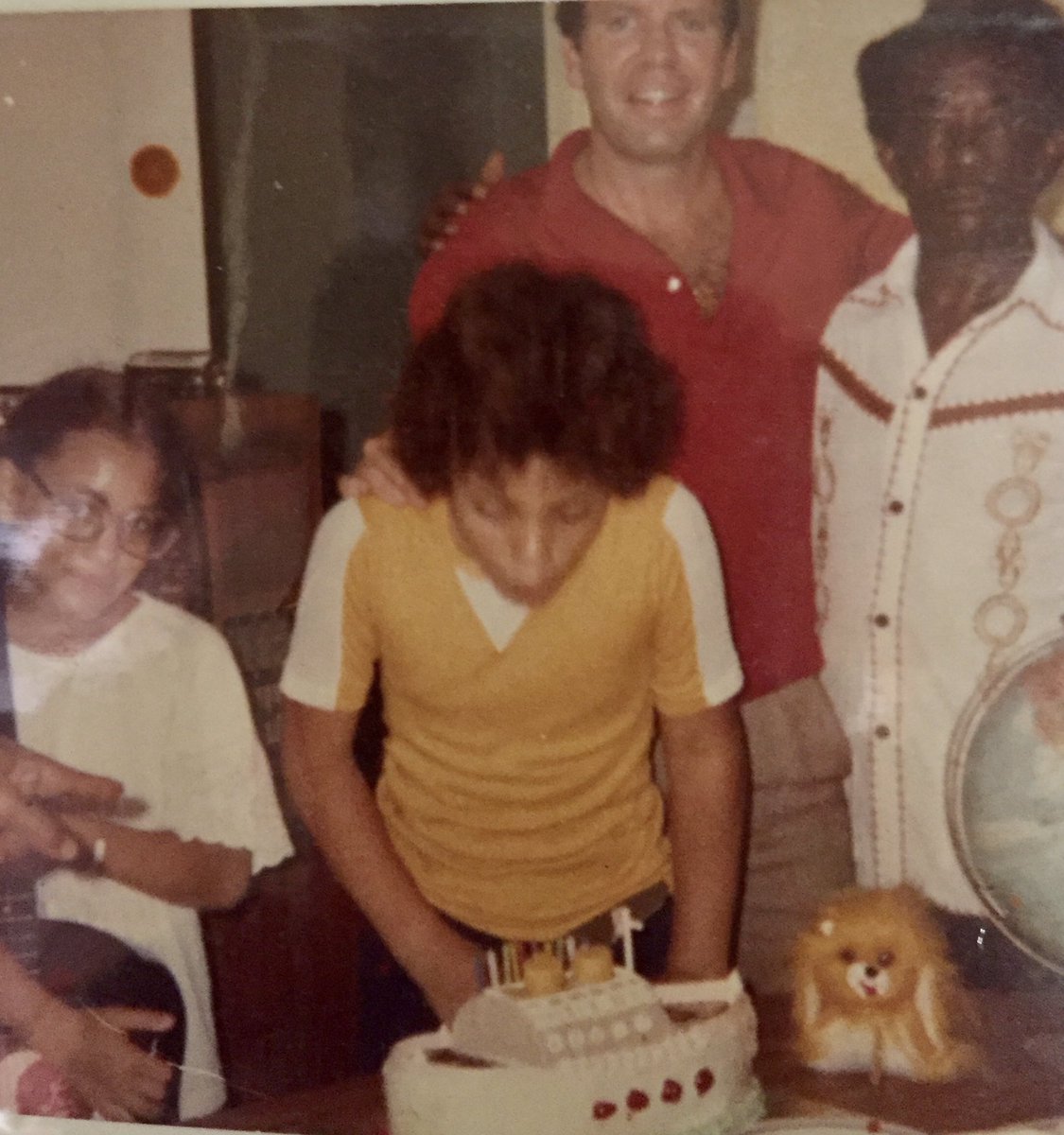 🌊.. ‘78 #79 Nemesu Ave Singapore 🇸🇬.. off Upper Thompson Rd. Eddie jr. on his 11th birthday 🎊 party 🍕🍰🍧..⚓️ ‘with Salamet my driver & friend with his family (1st pic) Sgt. Lewis who just got back from Vietnam 🇻🇳 and my daughter Sheliah’.. 🙏🏻  #NOLA #FrenchQuarters