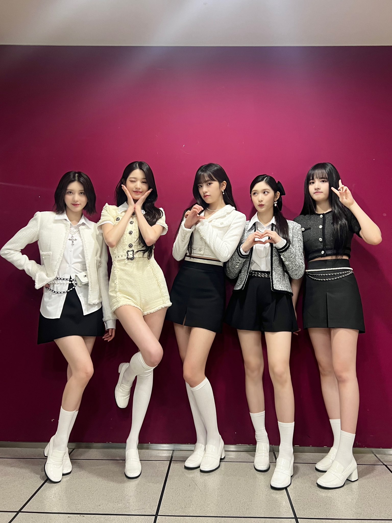 Fu3bDEZaEAAmDD2?format=jpg&name=large