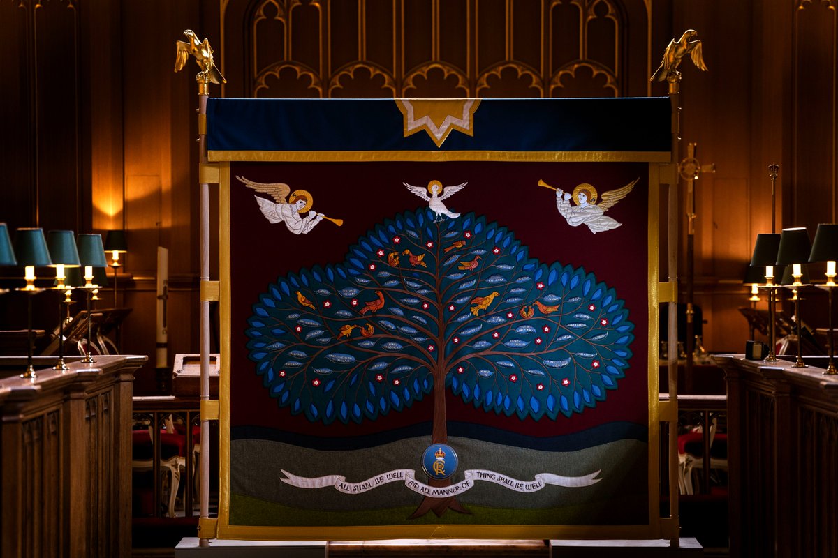 Explore the Anointing Screen which will be used during the most sacred part of the #Coronation Service, the Anointing of His Majesty The King.

The screen has been gifted for the occasion by the City of London Corporation and City Livery Companies.

🧵👇1/7