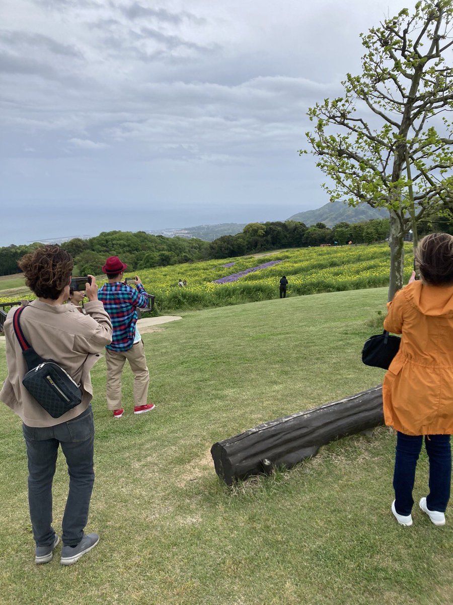 7tocchi77's tweet photo. ボーダーさんを撮る俺 それを撮るのぶさん
更に撮られてましたね🤣 https://t.co/OucpfoTWKc