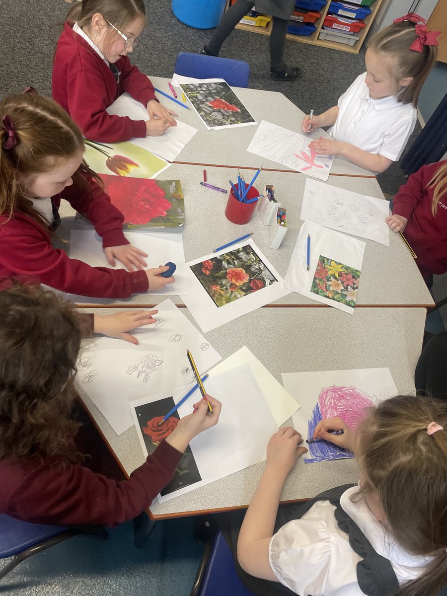 Mrs John (@john_charl) on Twitter photo Dosbarth Coch had a creative afternoon drawing their favourite flowers. 🌺🌸🌼 <a href="/cwmlai/">Cwmlai Primary</a> <a href="/CSCJES/">Central South Consortium</a> #Creative #flowers #topic Dosbarth Coch had a creative afternoon drawing their favourite flowers. 🌺🌸🌼 <a href="/cwmlai/">Cwmlai Primary</a> <a href="/CSCJES/">Central South Consortium</a> #Creative #flowers #topic
