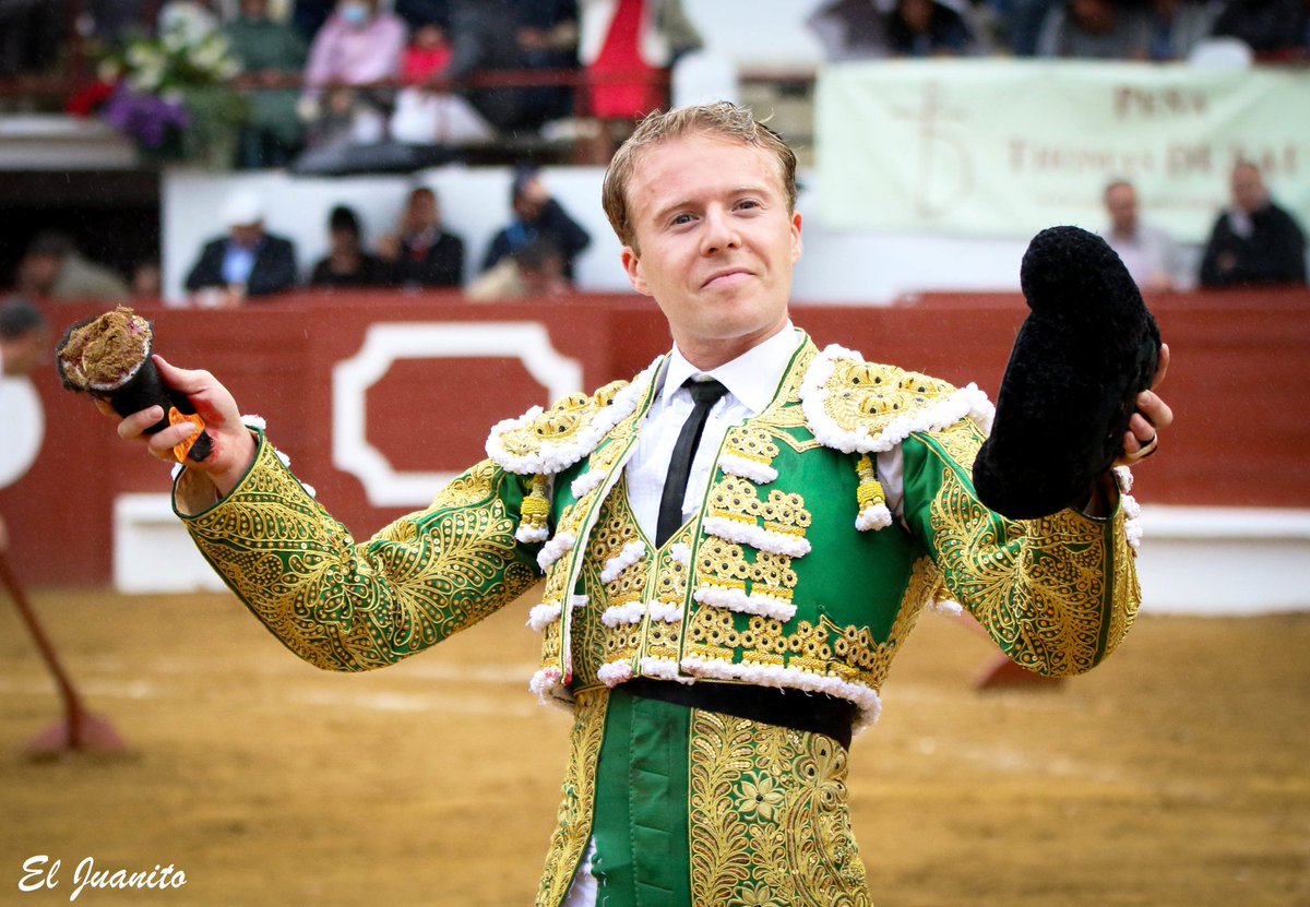 Arènes de Bayonne tweet media