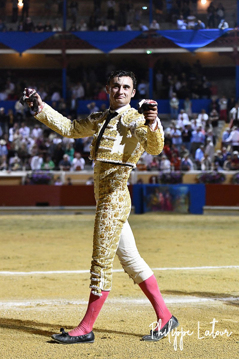 #BAYONNE 
Vendredi 28 juillet - "Corrida blanche des <a href="/Fetes_Bayonne/">Fêtes de Bayonne</a>", la corrida du renouveau.
- Clemente
- <a href="/Info_JEColombo/">Jesús Enrique Colombo</a> 
- <a href="/CantonDorian/">Dorian Canton</a>
Toros de Juan Manuel Criado