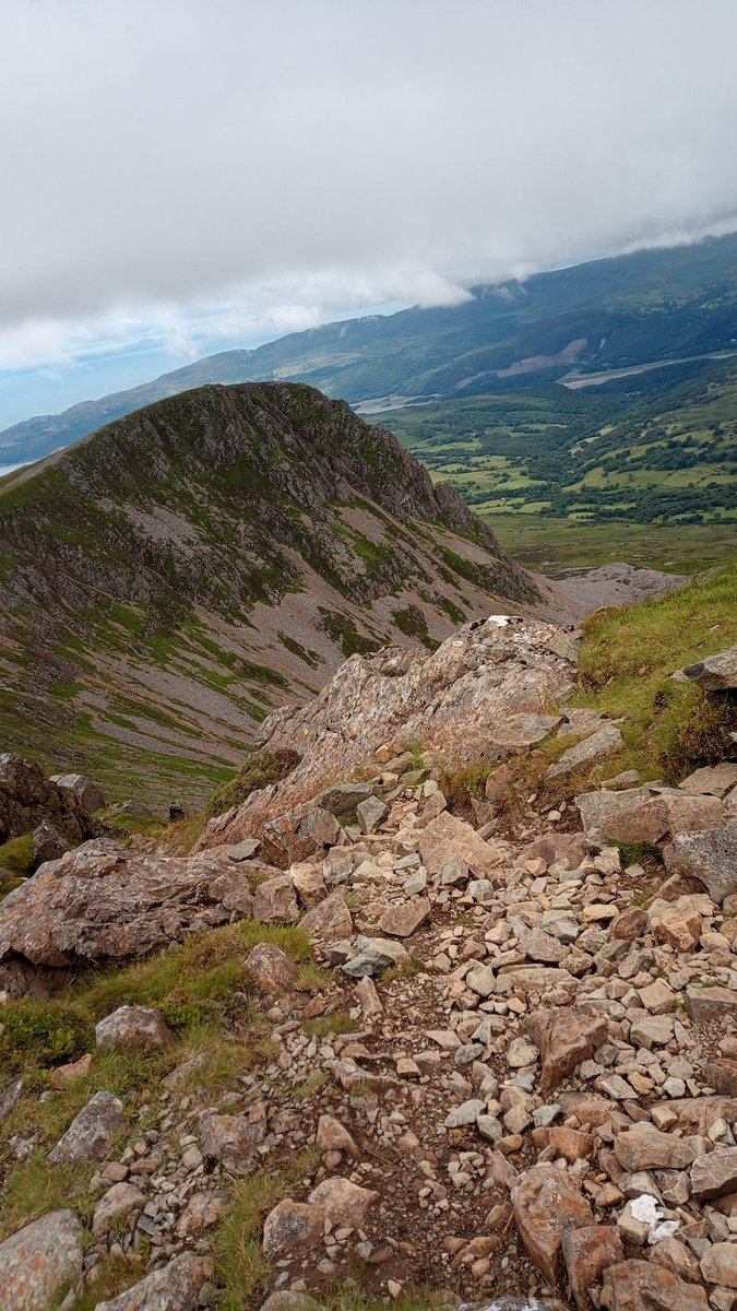 GreeningPoet's tweet photo. Some recent poems of mine here @SeventhQuarry .
Three of the four are walks - up #Cadair Idris with @StephenHanvey9 then through a #Cambridgeshire nature reserve near #Grafham Water and around #Barnack in #Northamptonshire (where we found a missing #cat )
https://t.co/s7T4mI1YHe https://t.co/oQ1ggAT86N