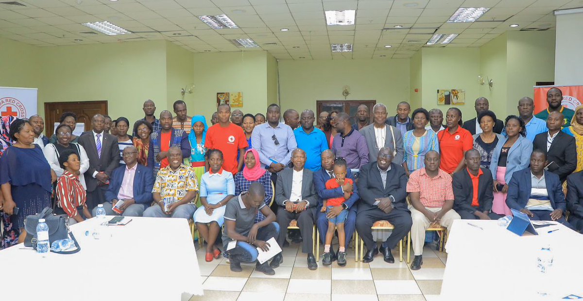 UgandaRedCross's tweet photo. It was a great turn up at Imperial Royale Hotel in Kampala yesterday where we hosted newly elected Branch Governing Board members from Central Region.
Great participation, great discussions and contributions from members towards Branch Development.
#InstitutionalGovernance https://t.co/ZKTY3z1JxP