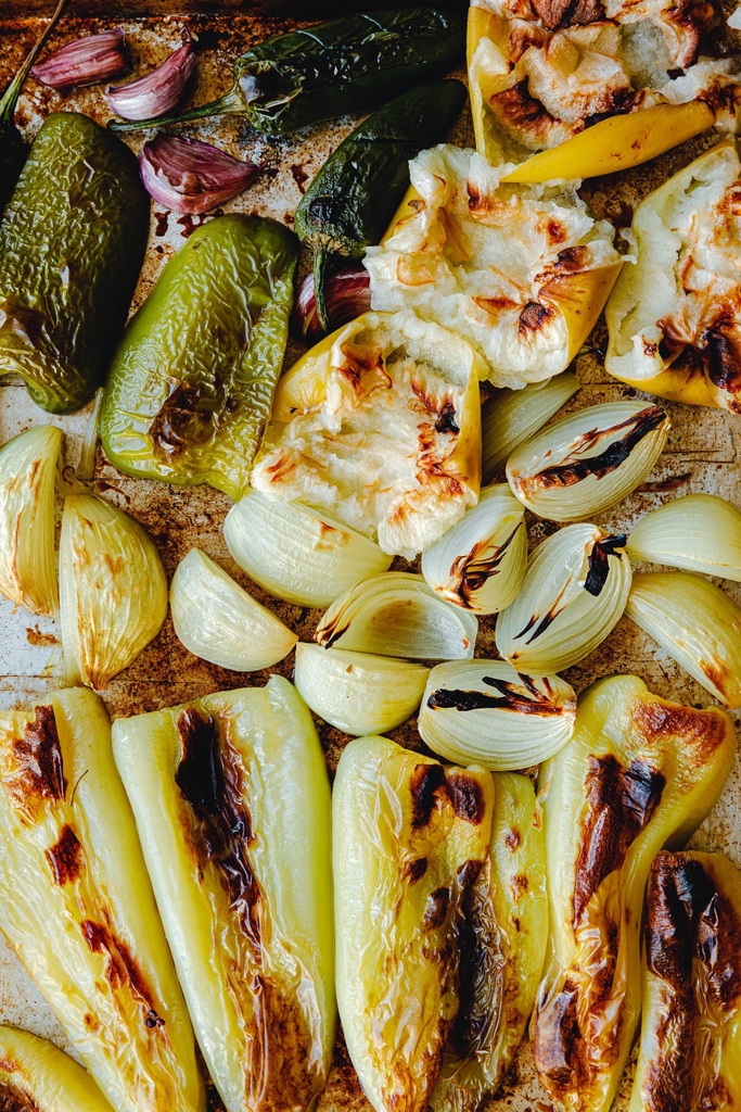 eatthisorg's tweet photo. Wraps, aber ein Level drüber. Gefüllt mit lecker gewürztem Tofu und schnell überbacken befördern euch unsere veganen Enchiladas mit grüner Jalapeño-Apfel-Salsa in höchste Tex-Mex-Himmel. Wäre das was? Schönen Samstag! 🌵🫔 https://t.co/xwK2REM5RW https://t.co/e6vI8fj4i9