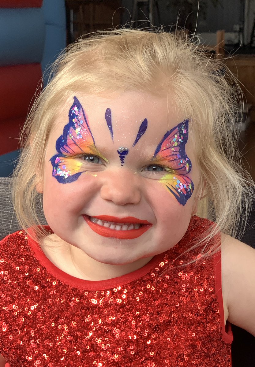 Say cheeeeeeese 😁

A little cutie from yesterday’s party 🤗🥰 #facepainting #facepainter #uvfacepaint #facepaintersoftwitter #glitterbar #glitter #facepaintingparty #partyideas #weddingday #wedding #glittermakeup #birthdaypartyideas #fundayorganising #eastsussex #westsussex