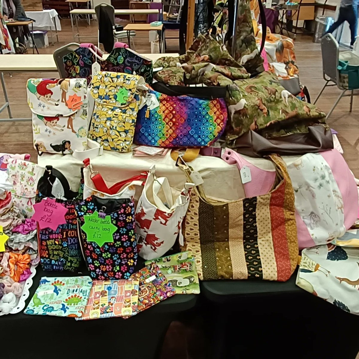 janebaker82's tweet photo. Here I am all set up in Lampeter university for the day.
Glorious weather and loads of stalls here.

Foxglove Fabrics Carmarthen 
Foxglove Fudge Carmarthen 
#wellness #handmade #ecobag #ecofriendlyproducts #drawstringbackpack #drawstringbag #funkyanimals #funnyanimals #patchwork https://t.co/hS0K2VVkpV