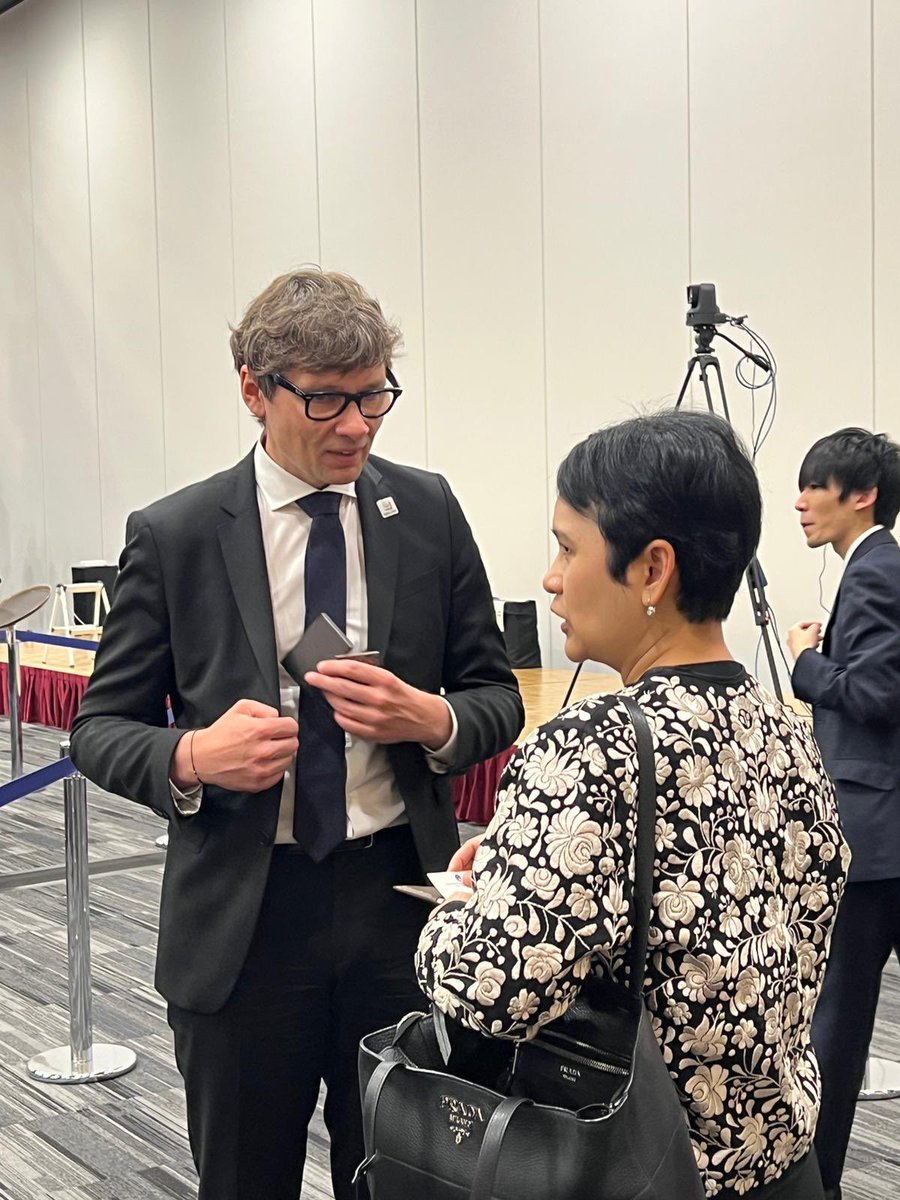 tlamanauskas's tweet photo. Great exchanges w/ France🇫🇷Min @jnbarrot, @EU_Commission🇪🇺EVP @vestager, @MIC_JAPAN🇯🇵Min Takeaki, @kemkominfo🇮🇩SG Tayyiba +@WorldBank VP @GuangzheChen on the sidelines of @G7 #Digital+#Tech Ministers meeting
#DigitalDevelopment #LeaveNoOneOffline #ClimateAction #FurtherTogether https://t.co/BGUtmH93nd