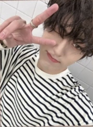 Fu3gfw8aAAEWCgp?format=jpg&name=small