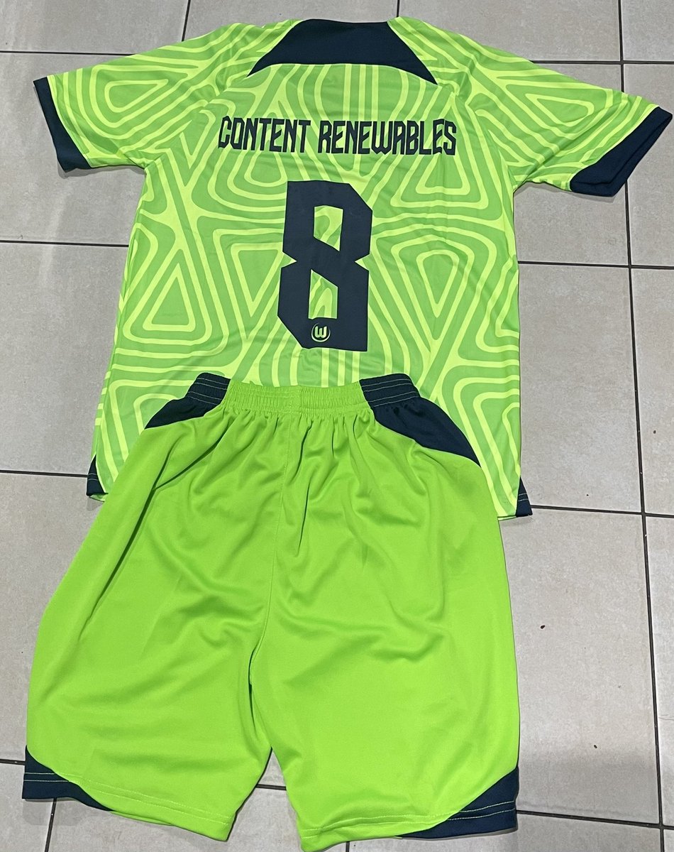 LobsterFc's tweet photo. With us having a black home kit which clashes with the officials, and an away kit that’s not worth a carrot. Our new sponsor for next season @c_renewables have stepped in and sorted the lads out for our Premier Cup Final, nice one @Jack_Dug94 for getting it sorted 💚

#UpTheLobbo https://t.co/SibvbZKh2Y