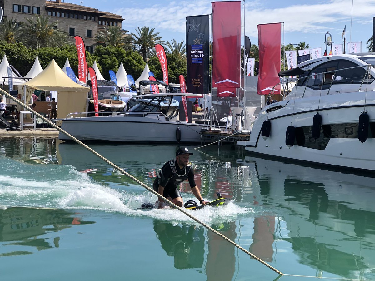 TMC_Marine's tweet image. 1,649ft of boats filmed, 27 miles walked, 9 French sticks eaten and 2 blisters! The Marine Channel team are at the Palma International Boat Show having fun! #PIBS
#PIBS23 #Palmainternationalboatshow #princessyachts #aquila