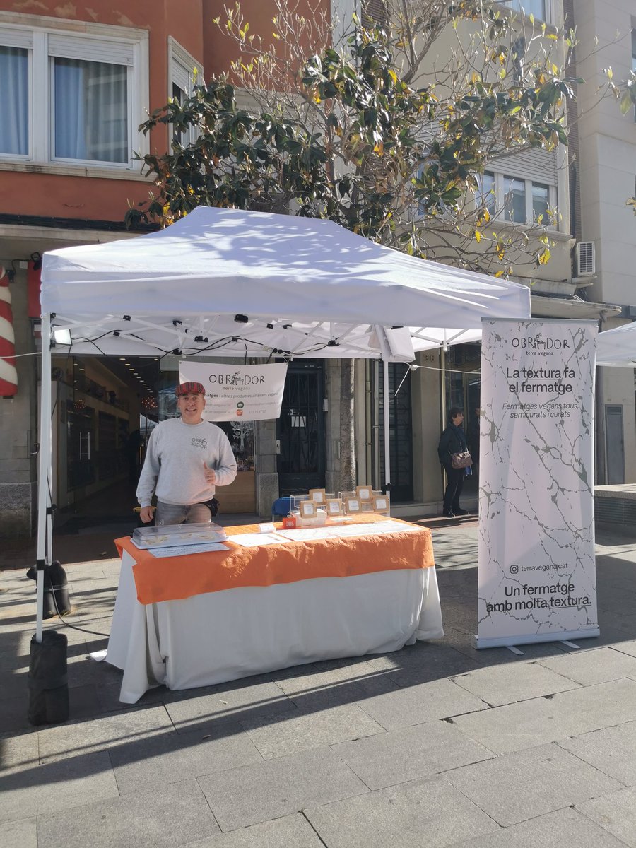 Jornades Gastronòmiques de  @assovegcat a #Terrassa
Veniu i gaudiu!!!
💚🌱🧀🧀🌱😋🥳
#GoVegan #siguesvegà #plantbased #salvemelplaneta #estimaelsanimals #noplastic #ElPlaerDeMenjarSenseMaltractamentAnimal #formatgesVegans #fErmatges #fermentatsVegans #VeganismeOBarbàrie