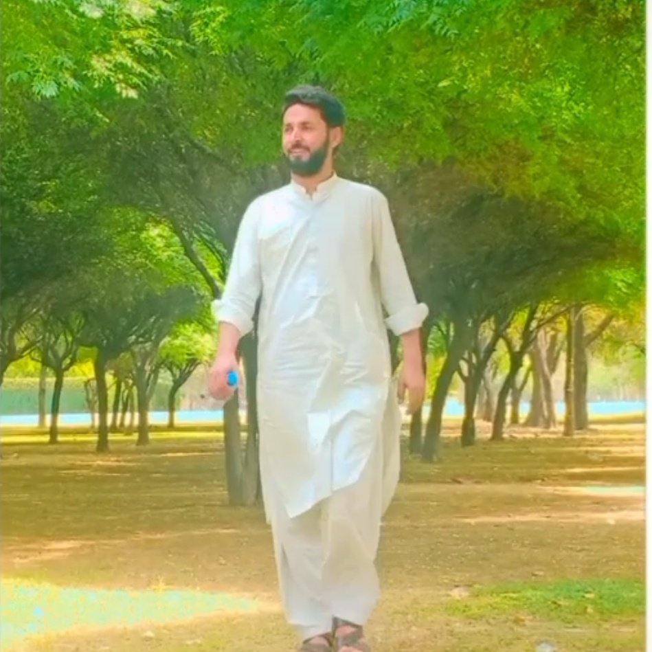 ShafiqKhan3976's tweet photo. #NewProfilePic https://t.co/j5xZ3i6ozL