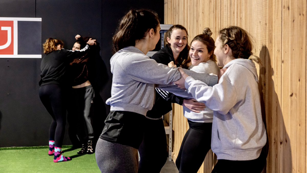 daniela_jong's tweet photo. Ladies Self Defence Seminars are coming up! May 14th &amp; June 4th! Get involved! Send me a message for more information! 

#selfdefence #farnborough @AndyRobertsBJJ https://t.co/hYuZbmzY5f