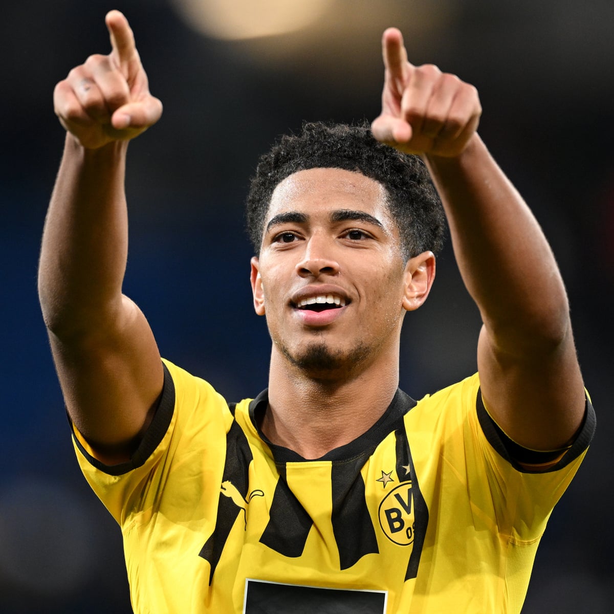 🚨🌘|NEW: #LiverpoolFC are back in contact with #JudeBellingham as they lay the groundwork for a deal in 2024, making it clear to the midfielder that he should stay at #Dortmund for another season. [<a href="/footyinsider247/">Football Insider</a>]
#lfc #YNWA #LiverpoolFC