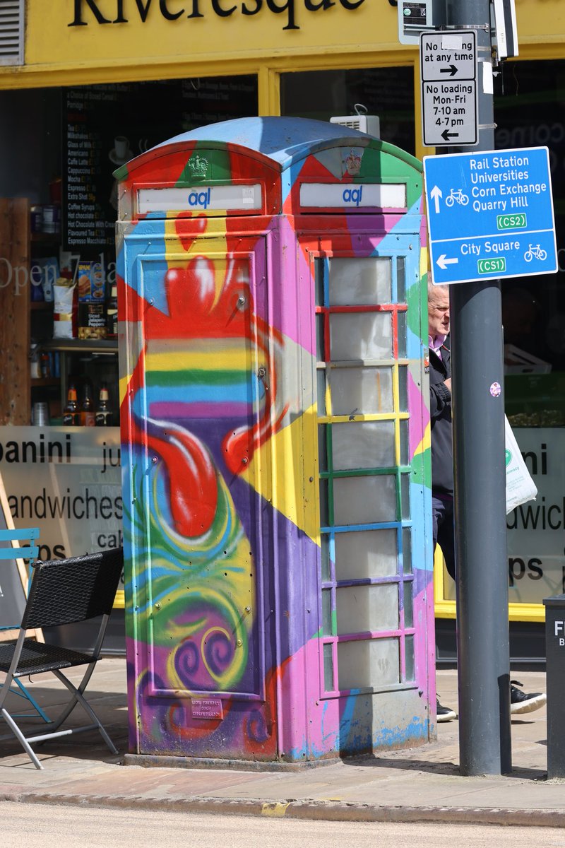chrisbu03352910's tweet image. #Saturday
#phonebox
📸  loud'n' proud spotted in Leeds...