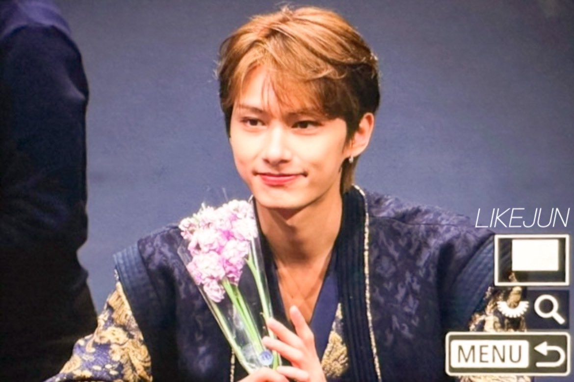 LIKE_JUN_'s tweet photo. 230429

예의바른 고야니🐱

#SEVENTEEN #JUN #세븐틴 #준 #문준휘 #文俊辉 https://t.co/xNni2yipfC