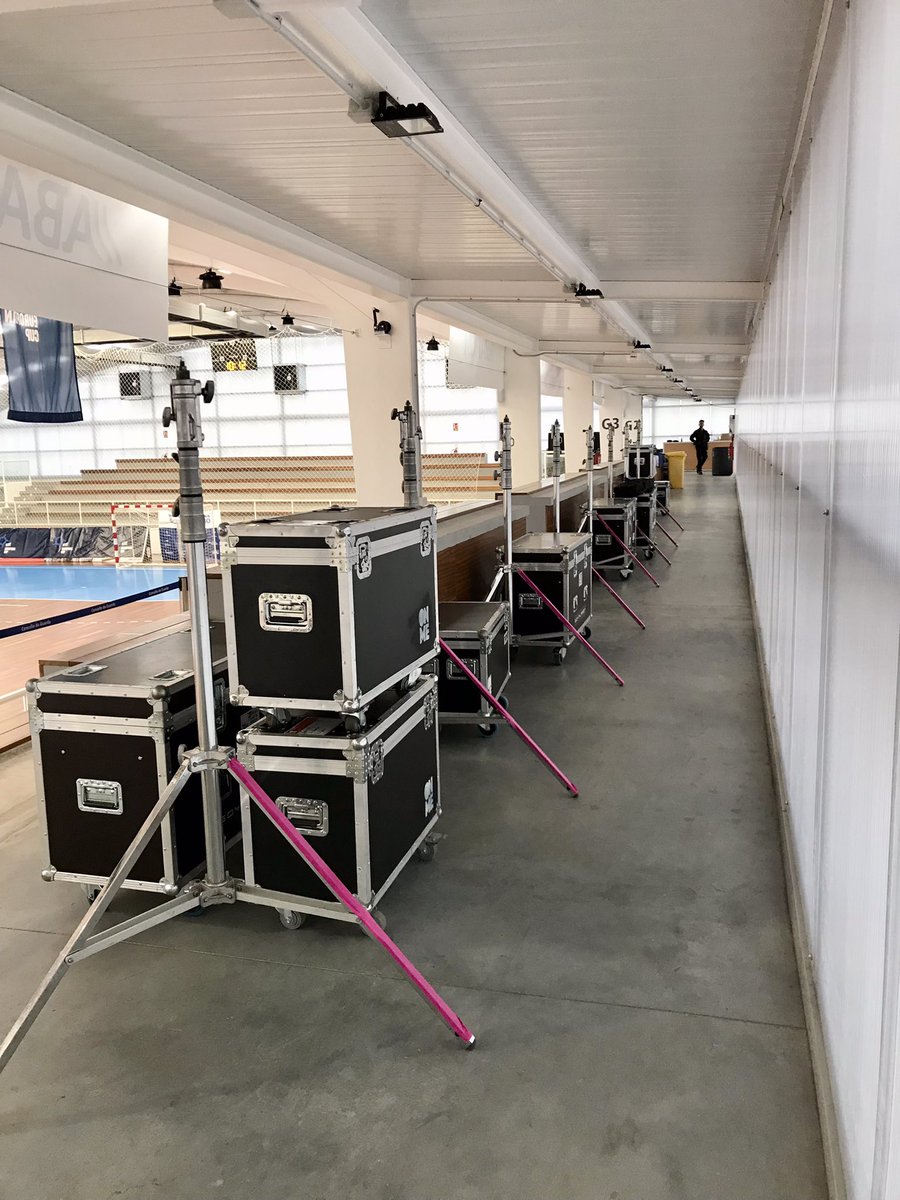 De novo montaxe na Guarda. Final europea de balonmán, mañá no Pavillón A Sangriña
.
#onme #onmeproductions #onmeproducciones <a href="/AGuarda_es/">Concello da Guarda</a> @Atlguardes_ofic