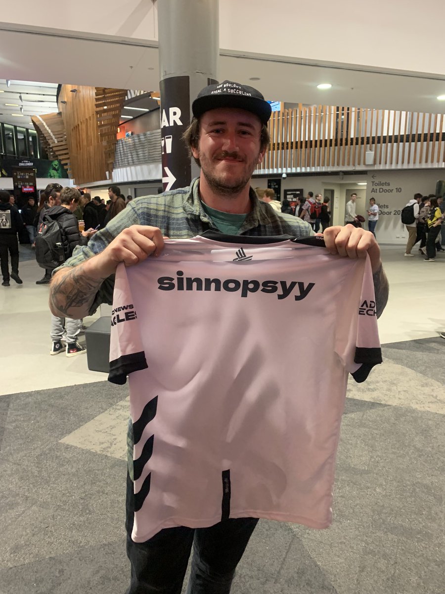 Bisonnnn's tweet photo. Fucking legend @sinnopsyy_ https://t.co/eymH8vehFV