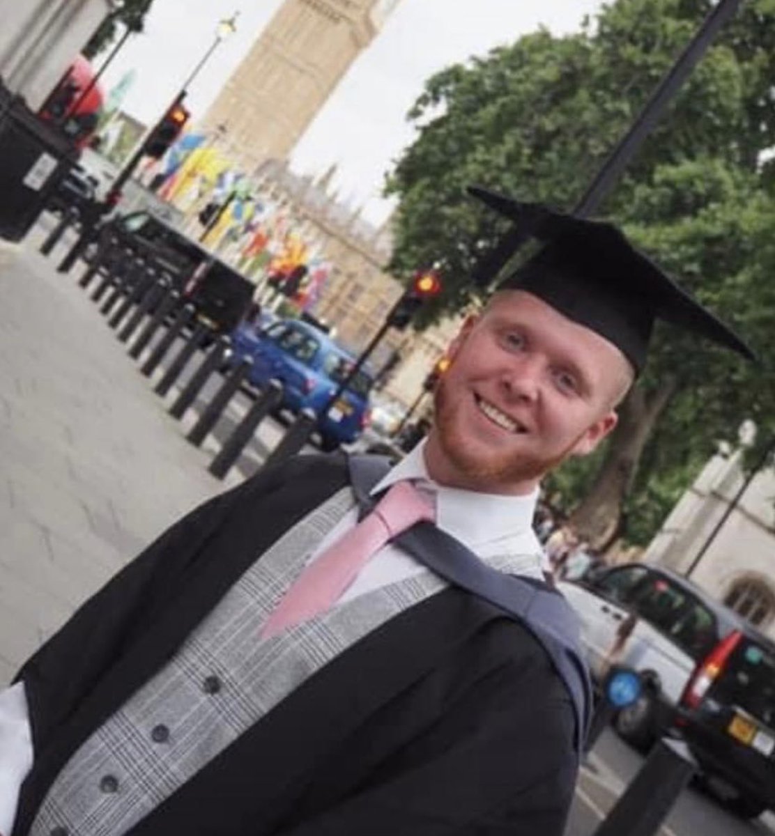 wearelutontown's tweet photo. This is Elliot Simpson who unfortunately at the age of 27 lost his battle to cancer yesterday morning. He’s a life long Blackburn Rovers supporter and went to every single game he could. In the 27th minute on Monday please can we all do a minutes applause in respect. 🌹

#BLALUT https://t.co/9k9lwwctiI