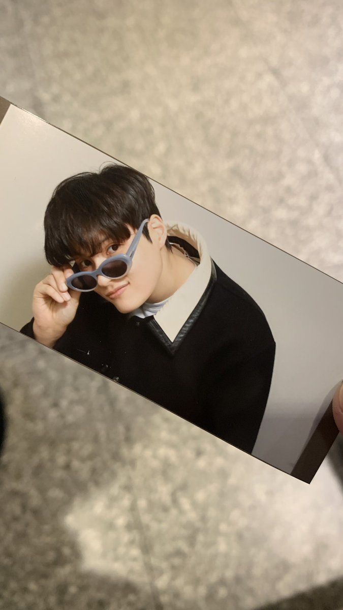hee_4eg's tweet photo. 럭키 당첨되서 뽑았는데 사진 보자마자 기절 할 뻔😇 https://t.co/PIHbB7en8w