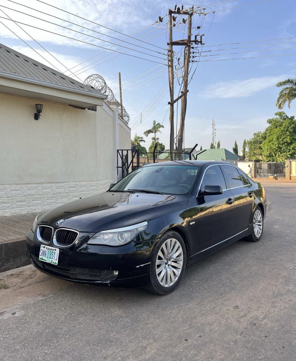 Auto_cars_ng's tweet photo. Fast Deal ‼️ distress sale
NEATLY USED BMW 5-Series 2009 MODEL
Price 2.5 Last
Call ☎️ 08164646623
KINDLY RETWEET PLS 🙏🏻
#Balablu #Monet #Idan #Opay #Transcorp #Kemi #oganigwe https://t.co/WmWNSg34Y0