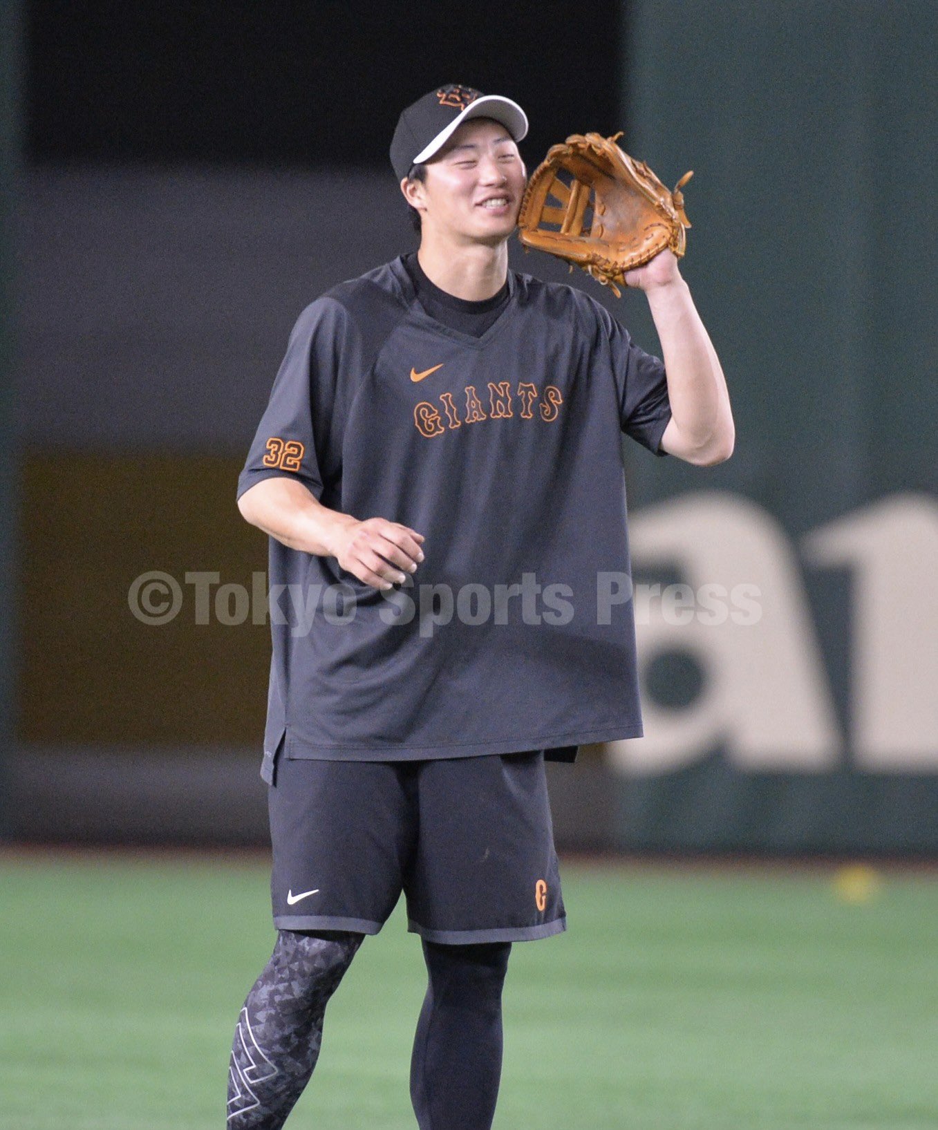 廣岡大志 サードユニフォーム 61p0lGOE5RL._AC_SY200_QL15_.jpg