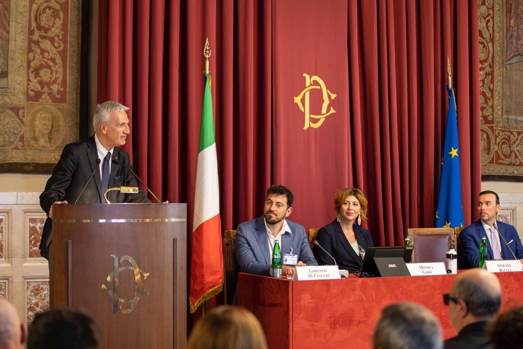 Grazie all’amico <a href="/LCiocchetti/">Luciano Ciocchetti</a> che anche quest’anno è stato al nostro fianco a <a href="/Montecitorio/">Camera dei deputati</a> per il #premio #cuoredigitale.
#premiocuoredigitale #innovazione #tecnologia #disabita #politica #italia #roma #accessibilita #sociale