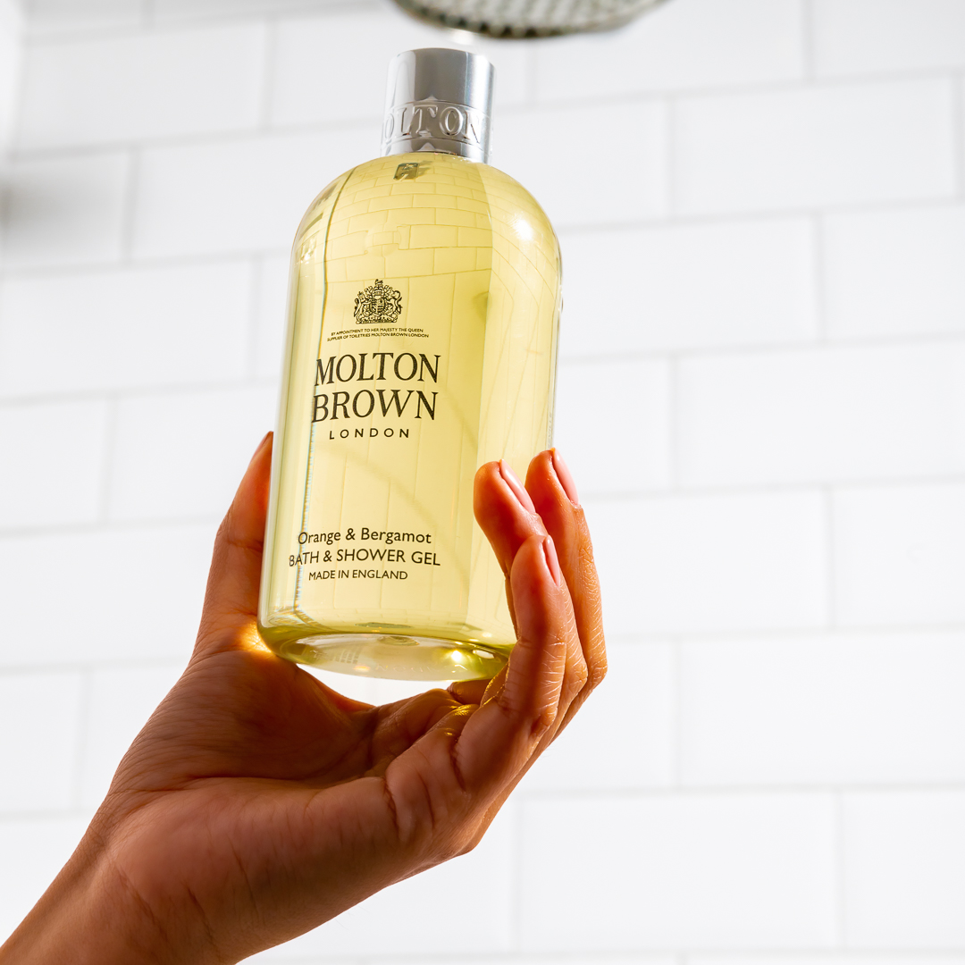 Enjoy up to 25% OFF everything* in our Friends &amp; Family Sale – ideal for spring scented gifts, bathing top ups and Fragrance essentials.
*T&amp;Cs apply. 

Shop Now: bit.ly/3Hk0xZb