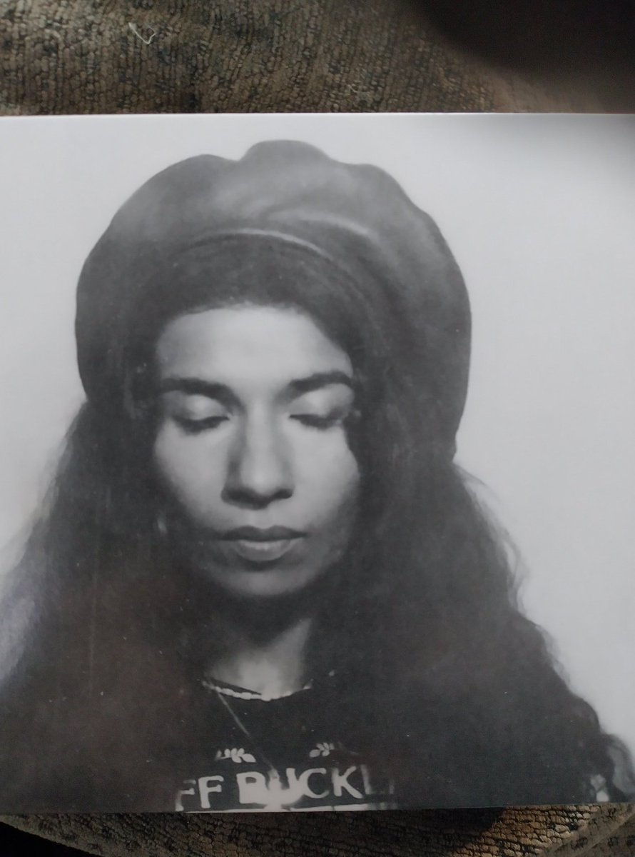 chrischambers66's tweet photo. Love these new albums both excellent @nabihahiqbal @weareUNE https://t.co/okWhKvzSFn