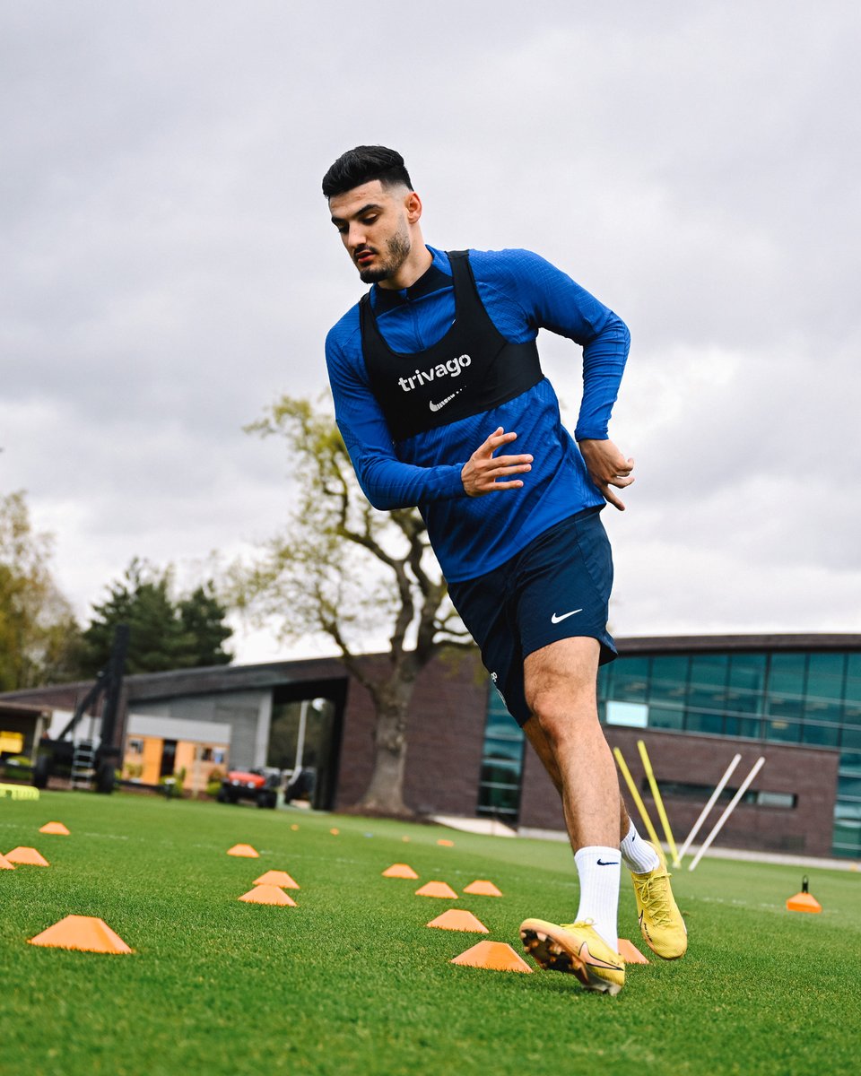 ChelseaFC's tweet photo. Remarkable honesty and openness. 👏

Keep going, @armandobroja9! 👊 https://t.co/wlYnVUR6zQ